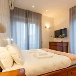 Italianflat - Colonne View - Balcony Retreat - Near Duomo アパート